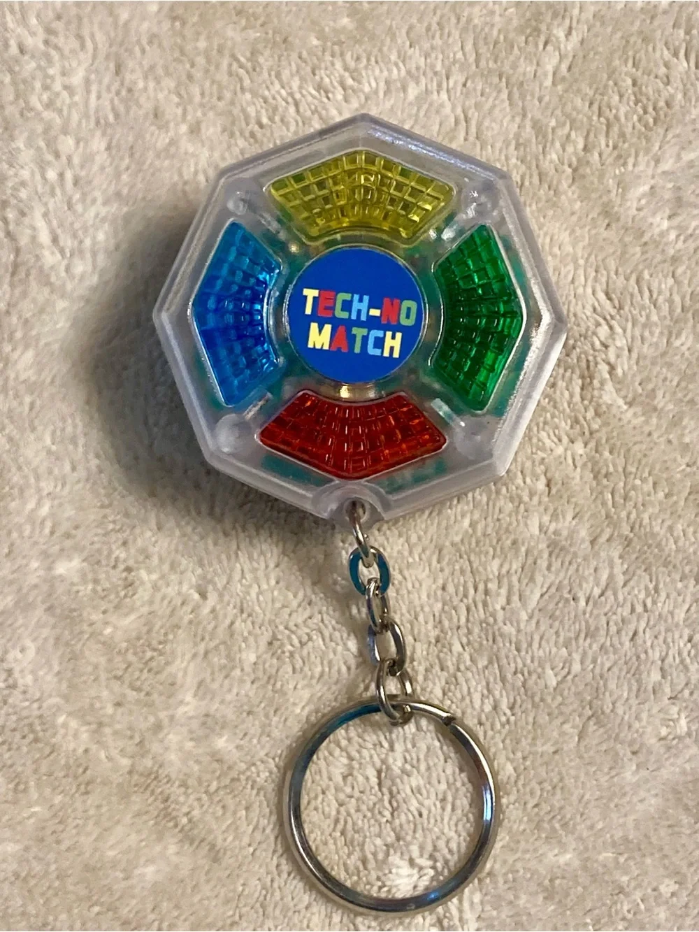1990’s Tech-No Match Mini Electronic Memory Game Keychain